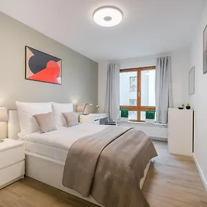 Kontinuum By Renters Apartament